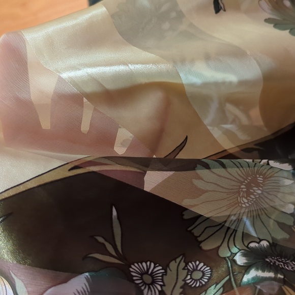 Vintage Large Scarf - Picture 4 of 8